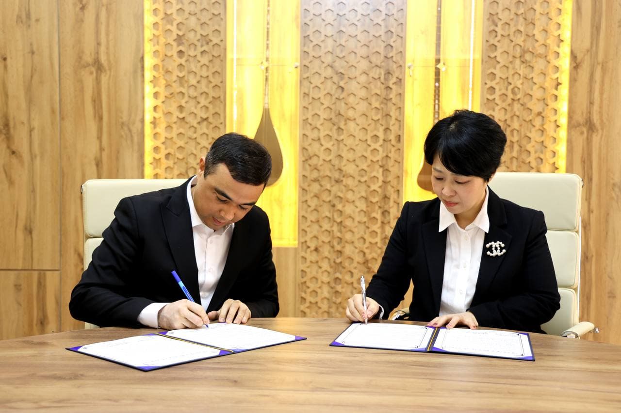 Orkestr va xor jamoalari ijodiy birlashmasi raisi K.Urinbayev hamda Janubiy Koreyaning “Koreys an’anaviy ijro san’ati” tashkiloti rahbari Eunjeong Kim o‘rtasida uchrashuv bo‘lib o‘tdi.